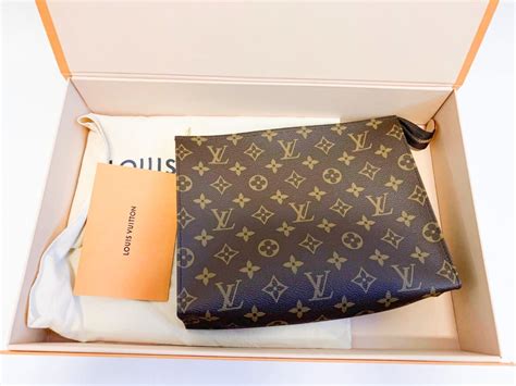 louis vuitton touletry 26|Louis Vuitton monogram 26.